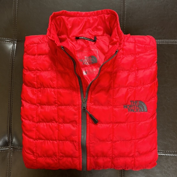 The North Face Other - The North Face THERMOBALL quilted puffer zipper jacket